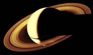 Saturn z pohadu sondy Voyager 1